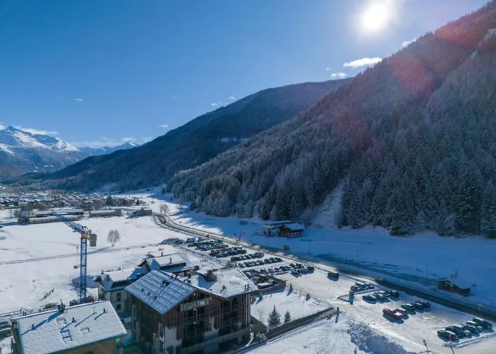 Nira Mountain Resort Futura