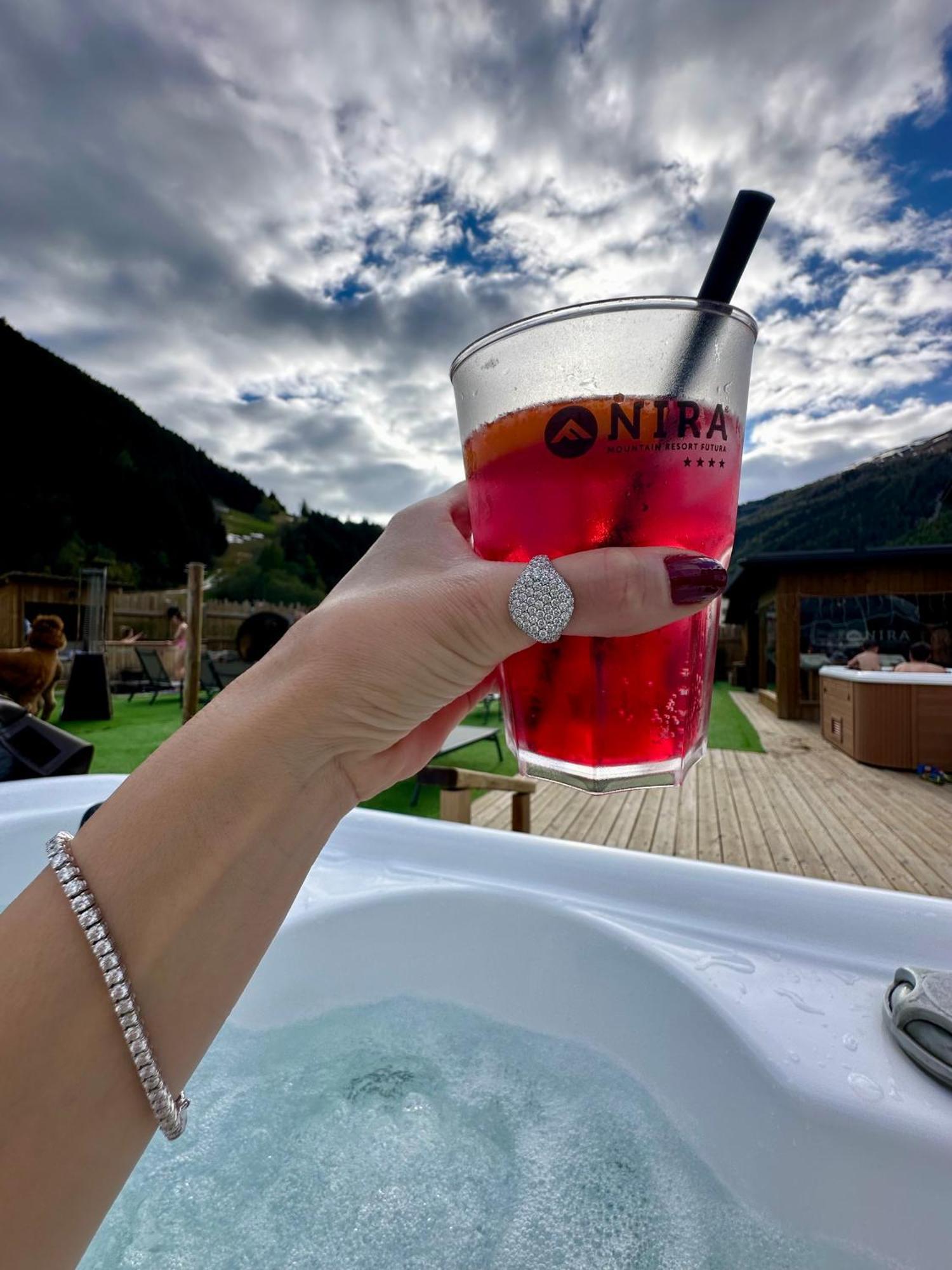 Nira Mountain Futura Apartahotel
